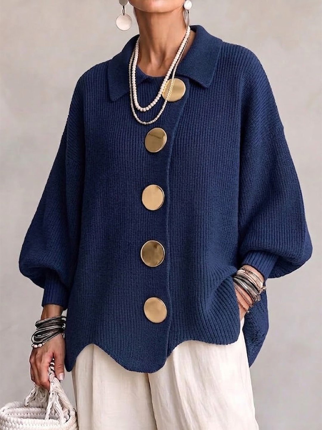Stefania | Cardigan oversize con collo e bottoni metallici