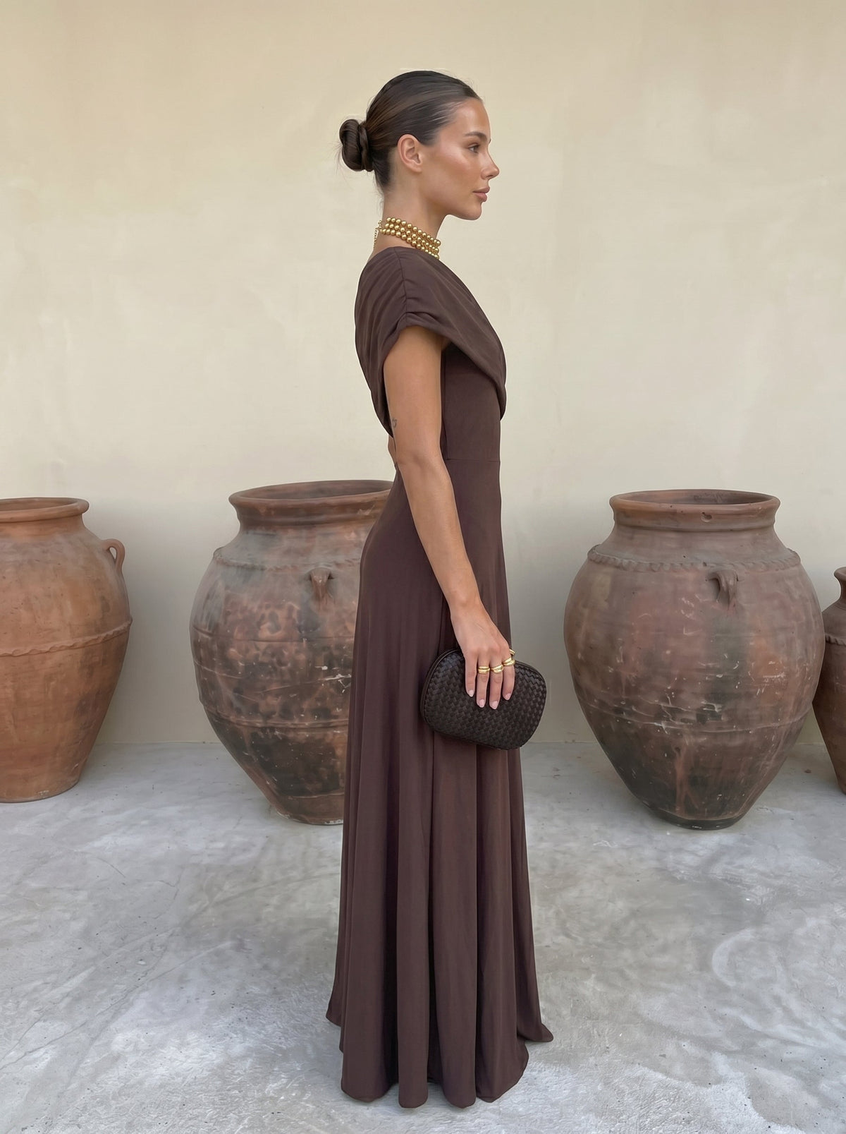 Vestit femení de lli i seda