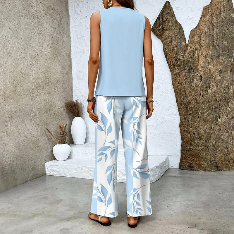 Conjunt estampat: top sense mànigues i pantalons