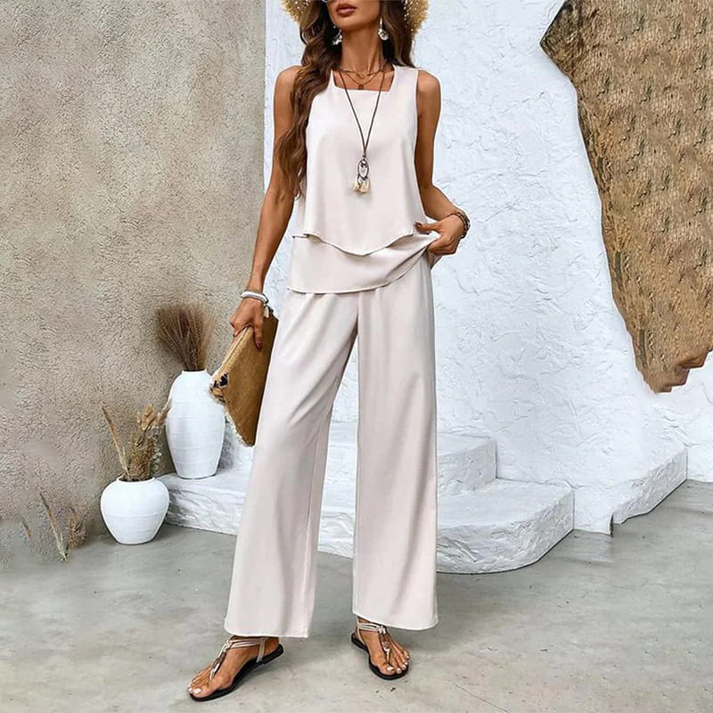 Conjunt estampat: top sense mànigues i pantalons