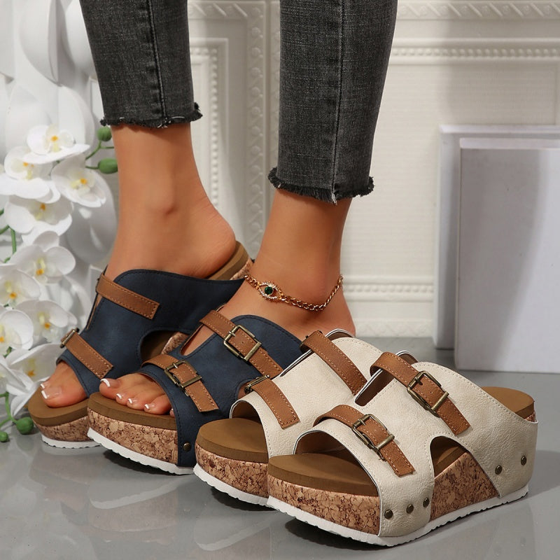 Sandalias de cuña que estilizan