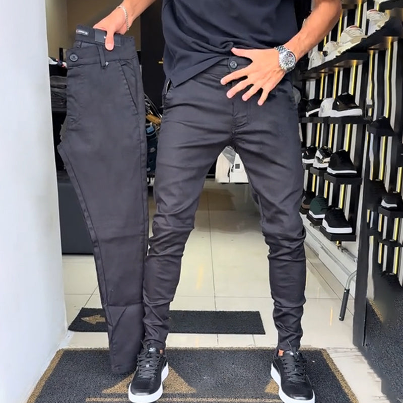 Pantalones casuales entallados para hombre