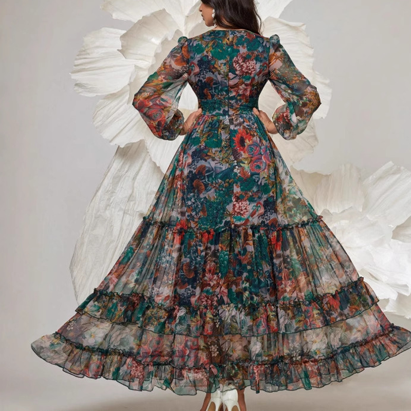 Vestido ligero con cuello en V y estampado floral