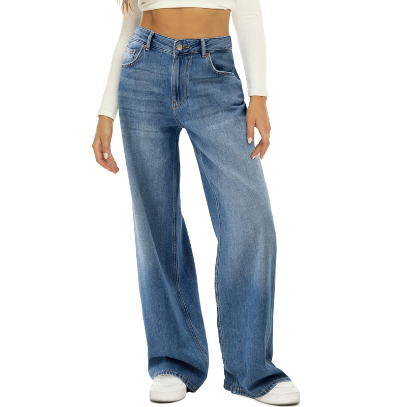 Høy midje og vide ben på jeans for dame