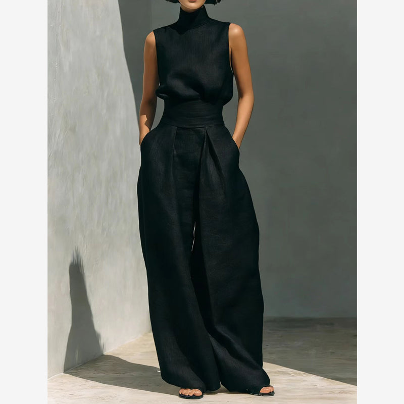 Completo con top corto e pantaloni fluidi a gamba larga