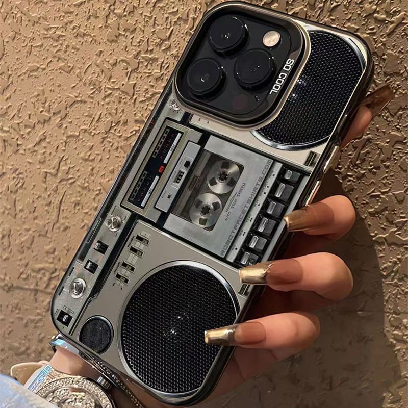 Funda per a mòbil amb disseny de boombox retro i lector de cassetes