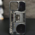 Funda per a mòbil amb disseny de boombox retro i lector de cassetes