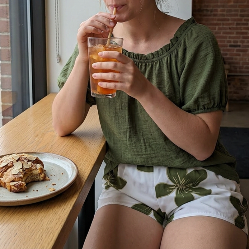 Sett med off-shoulder-topp og blomstrete shorts