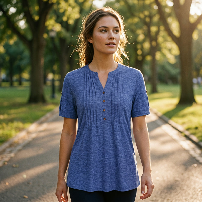 Plissert bluse med V-hals
