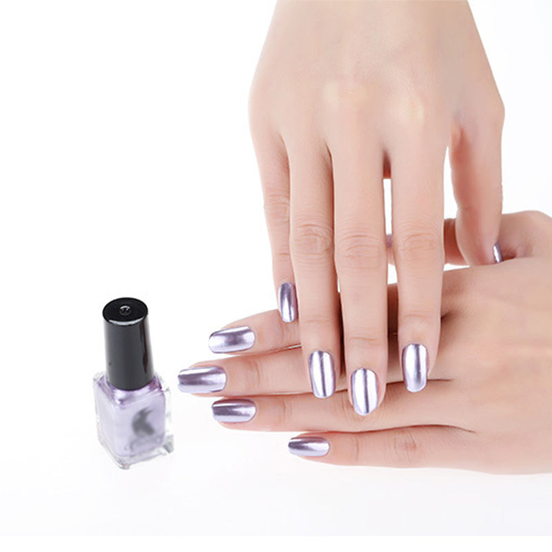 Esmalte de uñas metalizado efecto espejo ultrabrillante