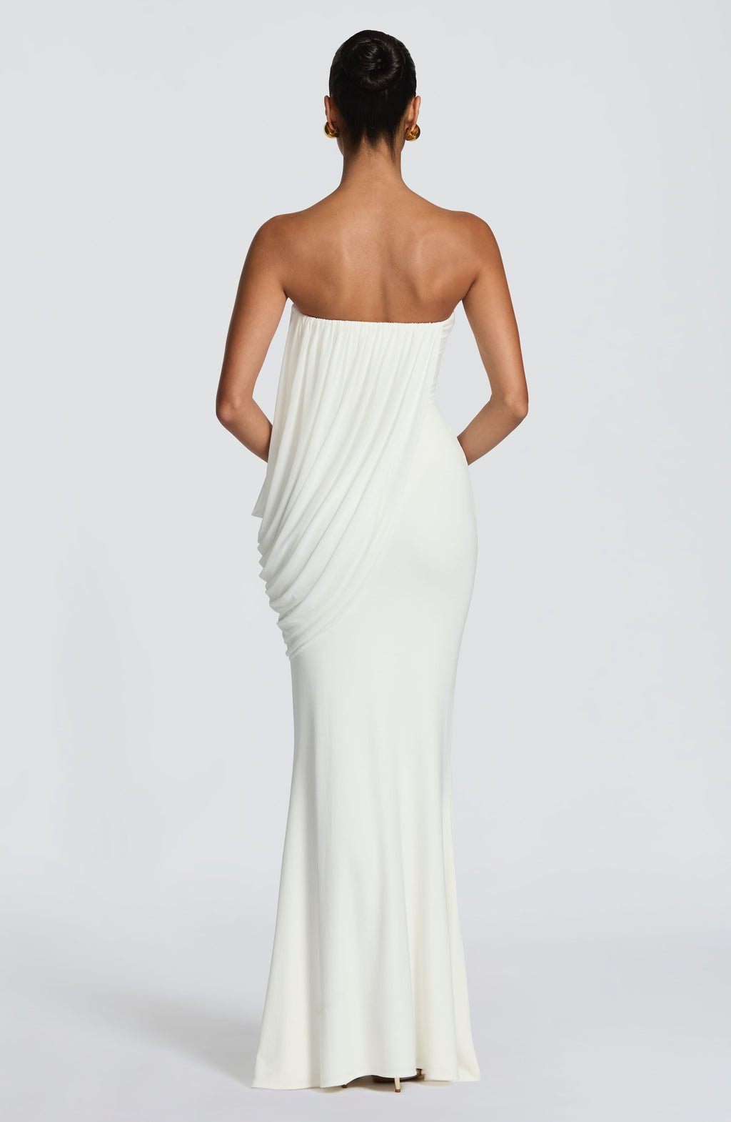 Vestido largo marfil sin tirantes