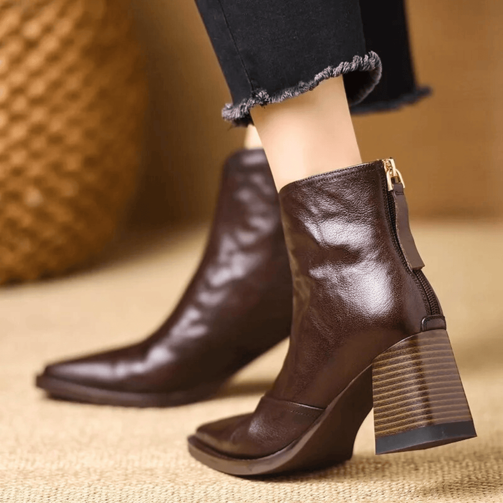 Bottes à talons en cuir